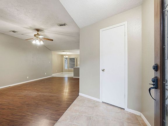 3rd image of 21739 Park Bend Dr