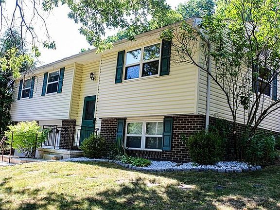 2nd image of 713 Skyview Dr