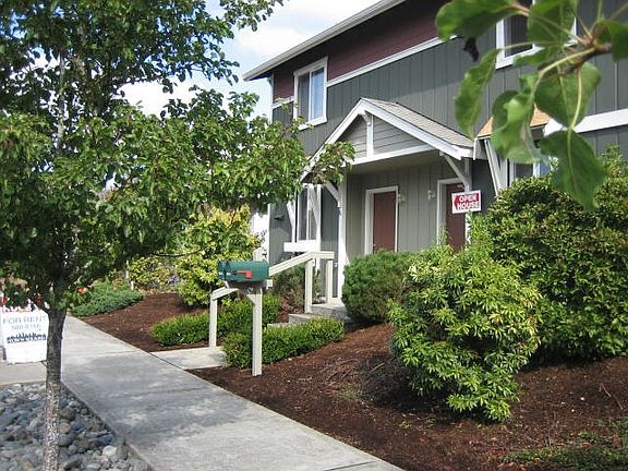 3rd image of 4523 S Puget Sound Ave APT A