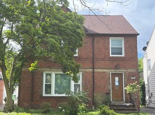 3962 Bushnell Rd, University Heights, OH 44118