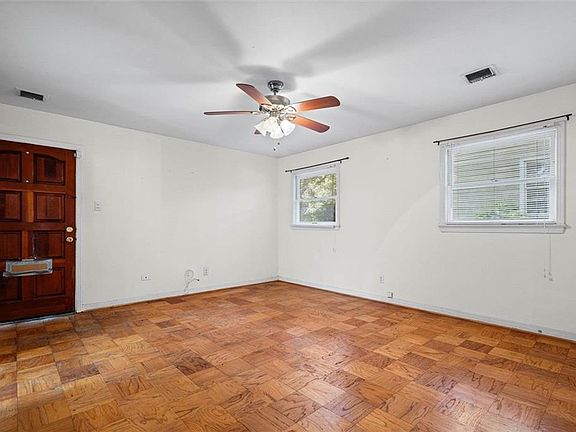 4th image of 108 Mohawk St