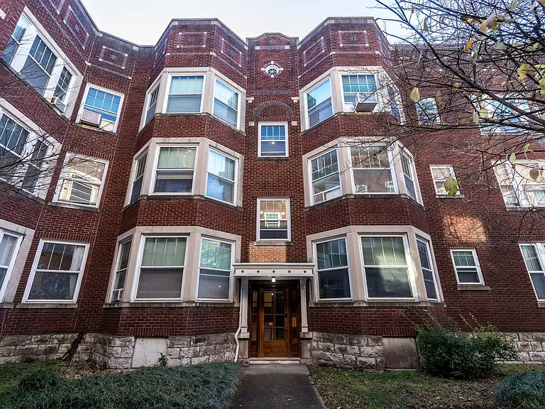 Cavalier Apartments — Photo 6
