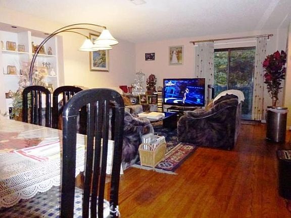 3rd image of 606 San Conrado Ter Unit 5