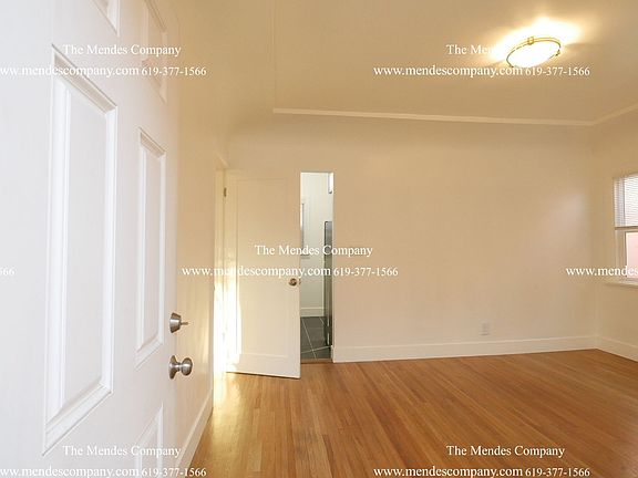 3rd image of 4731 1/2 Oregon St