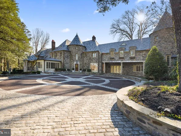 770 & 768 Parkes Run Ln, Villanova, PA 19085