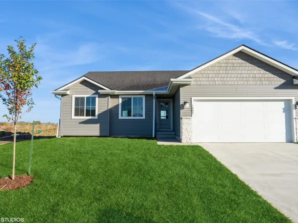 1405 Locust St, Waukee, IA 50263