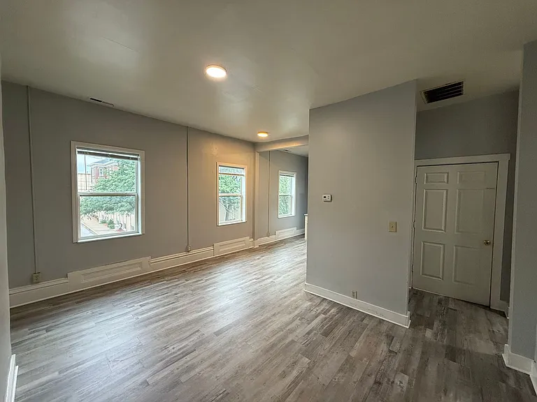 Centennial Place — Photo 13
