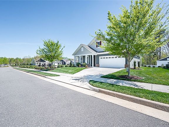 4th image of 428 Ashford Hill Loop Unit 31-1