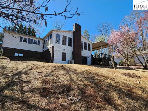 107 Roberts Lane, Morganton, NC 28655