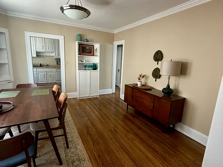 15115 Esther Ave — Photo 5