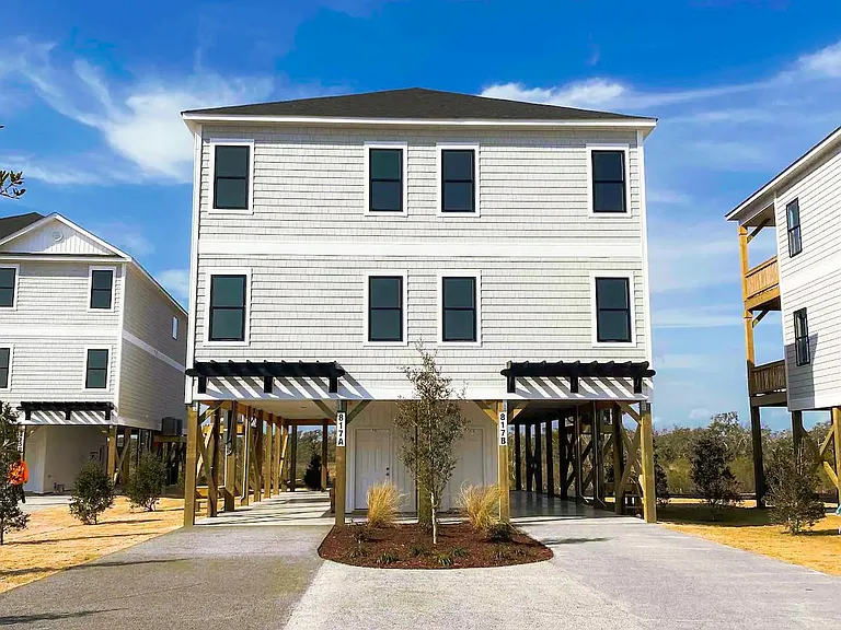 817 N New River Dr #A — Photo 16