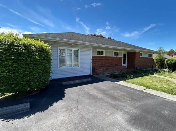 185 Dogwood Dr, Wytheville, VA 24382