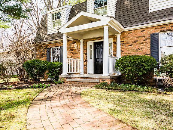 2nd image of 4280 Laurel Dr