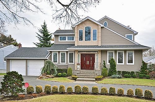 1st image of 29 Wesley Dr