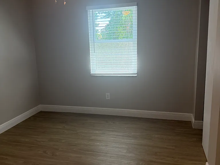 1014 W Baker St #A — Photo 6