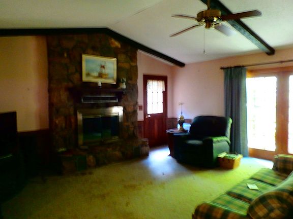 3rd image of 77 Buckeye Ln