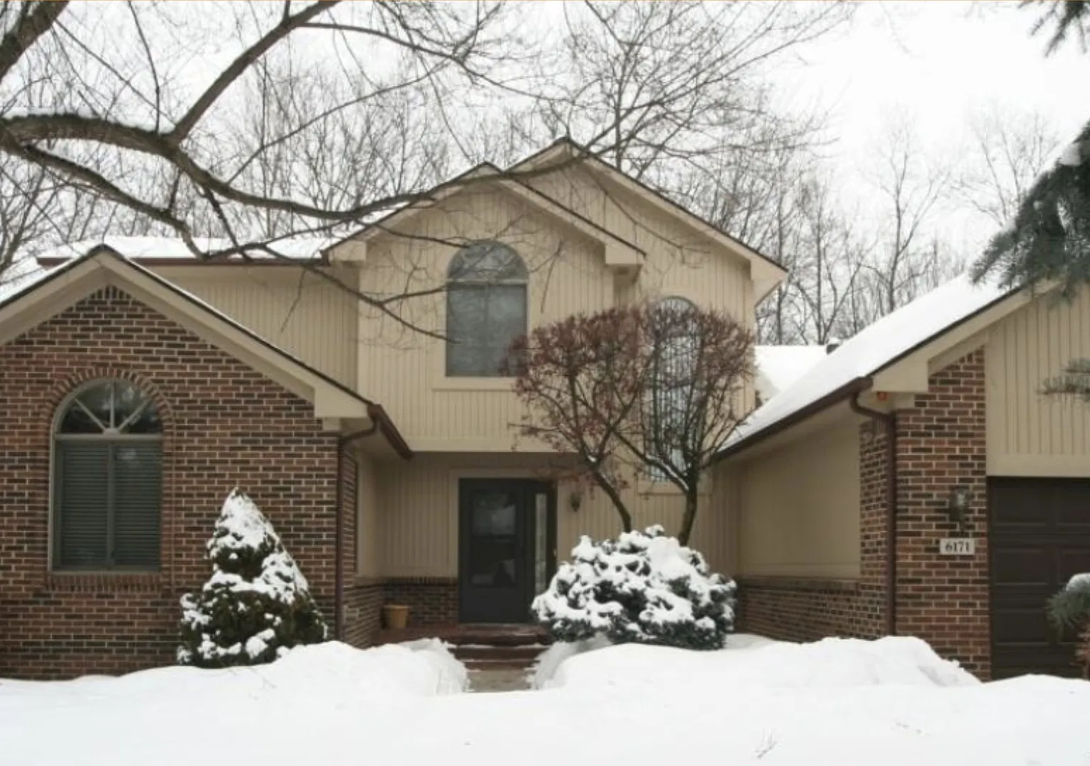 6171 Spring Vale — Photo 1
