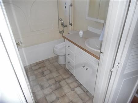 4th image of 1528 13th Ave SE