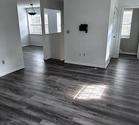 3rd image of 750 E Marshall St APT 516