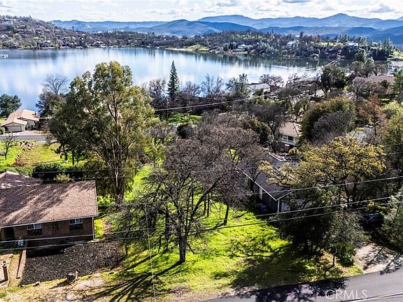 2nd image of 17682 Greenridge Rd #32