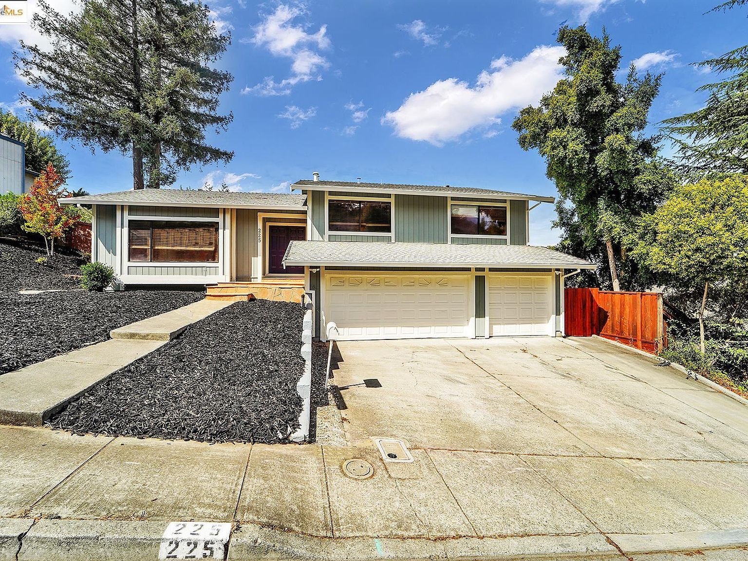 225 Skyline Dr, Vallejo, CA 94591 | Zillow