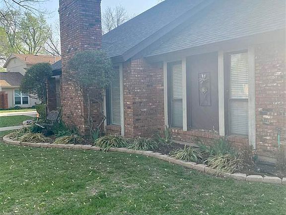 5th image of 2324 NE Garden Ln