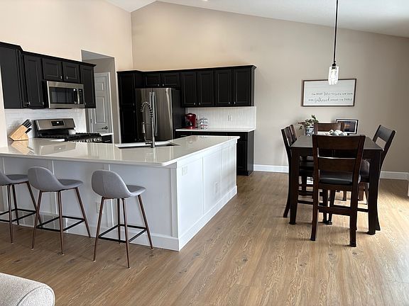 3rd image of 432 Mill Ridge Rd #432