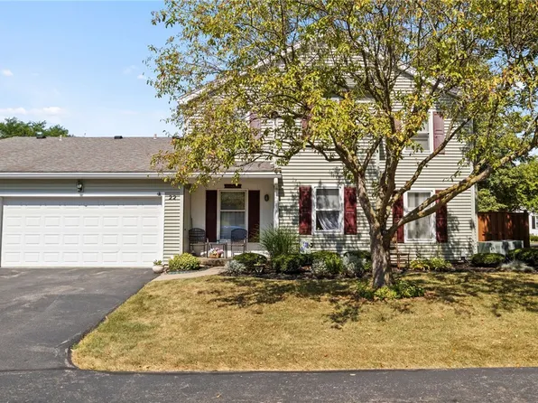 22 Braintree Cres, Penfield, NY 14526