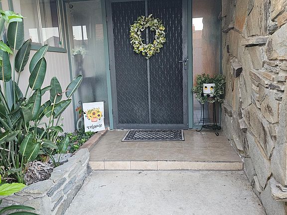 2nd image of 3251 Topaz Ln