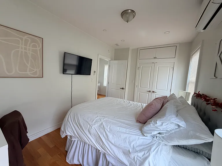 42 Thorndike St #3 — Photo 8