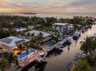 926 Lobster Ln, Key Largo, FL 33037