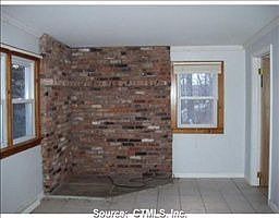 2nd image of 14 Pequot Trl