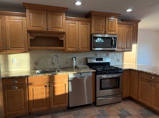 (Undisclosed Address), West Islip, NY 11795