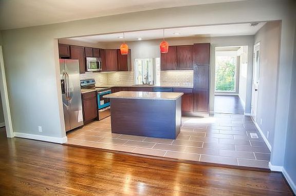 4th image of 3727 Skyland Dr