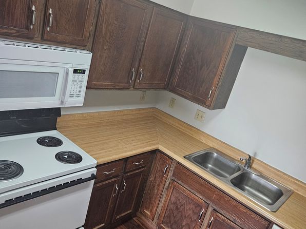 Hillsdale Apartments | 1618 SW Chelsea Dr, Topeka, KS