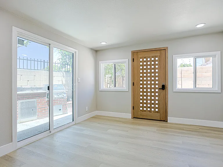 9909 Merced River Ave — Photo 17