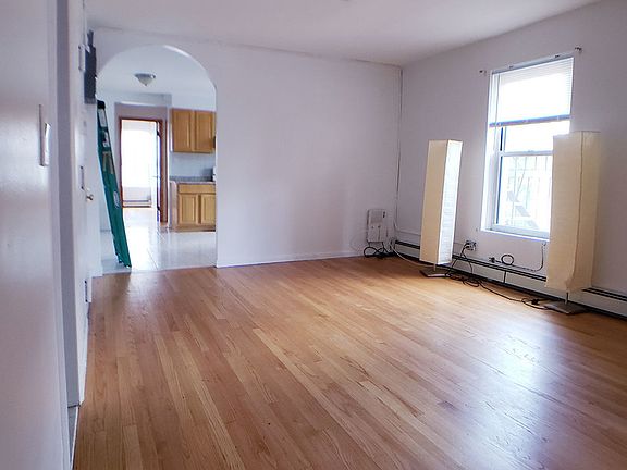 3rd image of 508 Court St APT 3