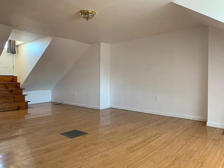 616 S 2nd St #3F — Photo 9