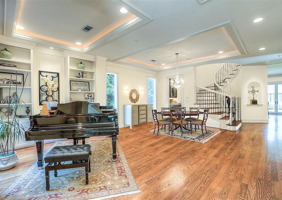 1st image of 2410 Southgate Blvd