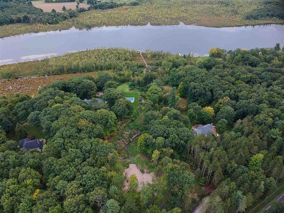 1st image of 4 Autumn Ln