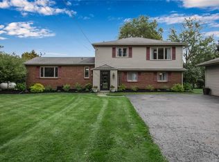 6025 Raymond Rd, Lockport, NY 14094