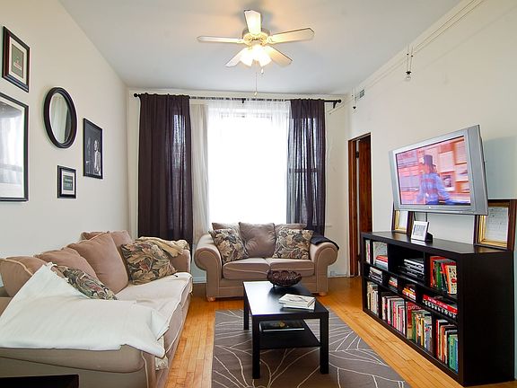 2nd image of 2218 W Chicago Ave #2F