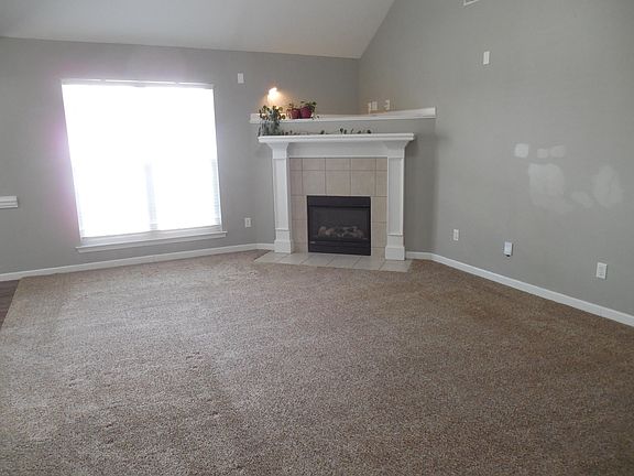 3rd image of 2095 Sylvan Lake Dr