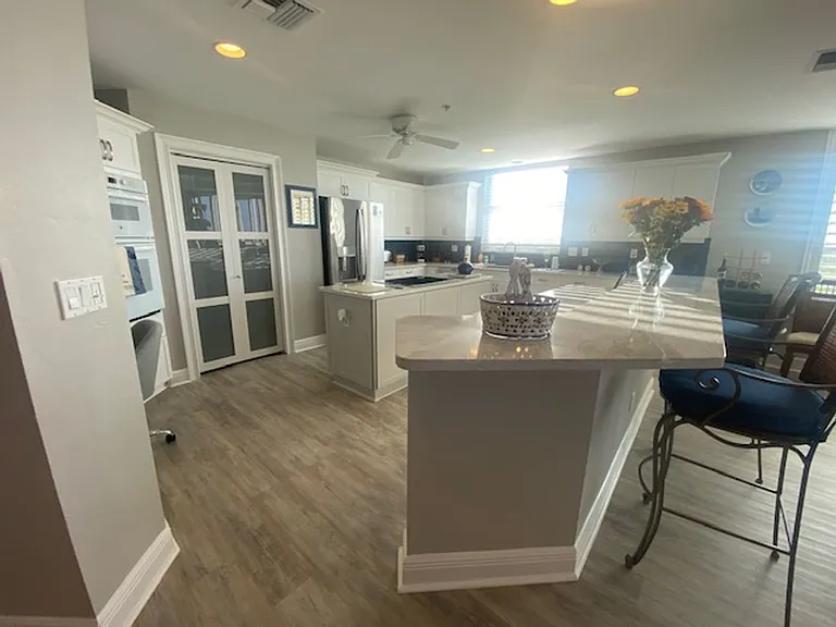 15160 Harbour Isle Dr #501 — Photo 8