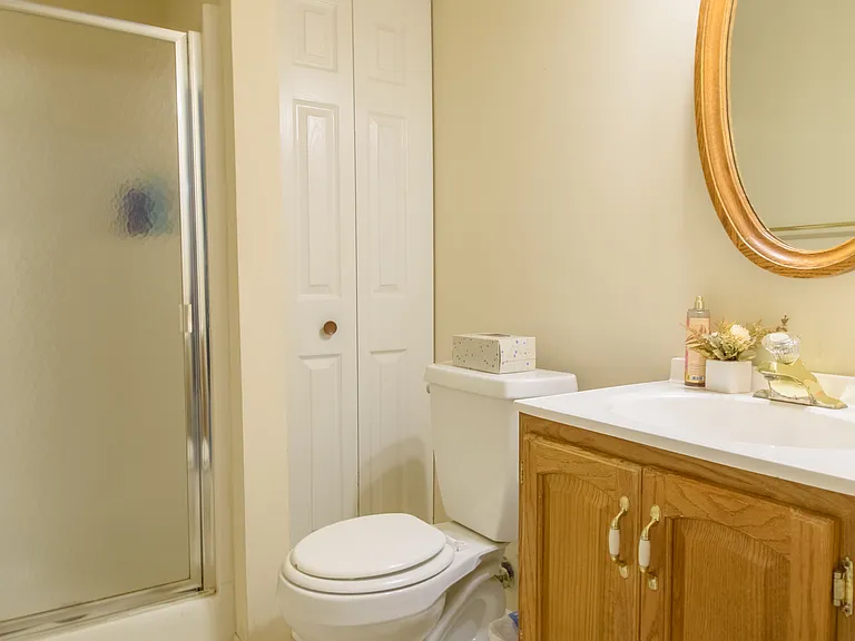 2128 Heritage Dr — Photo 32
