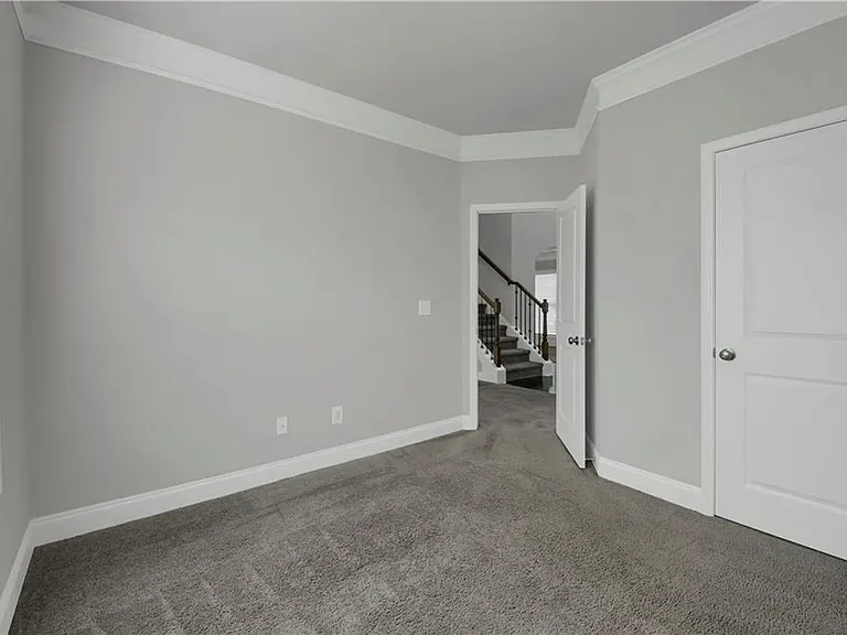 551 Wagon Hill Ln — Photo 5