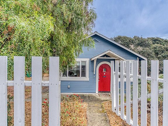 2nd image of 944 Sonoma Ave