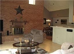 4th image of 2103 Gray Falls Dr