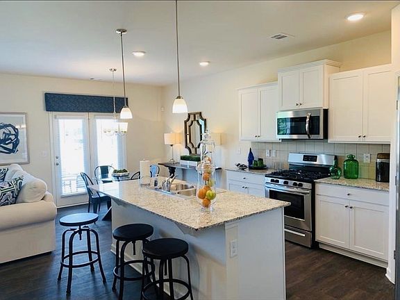5th image of 4169 Ronnies Ln #455