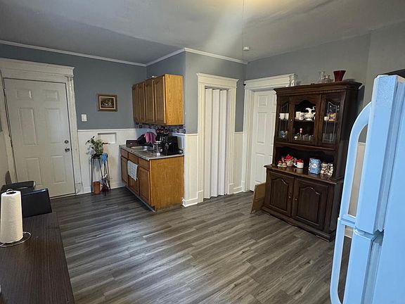 2nd image of 27 Irion St #2